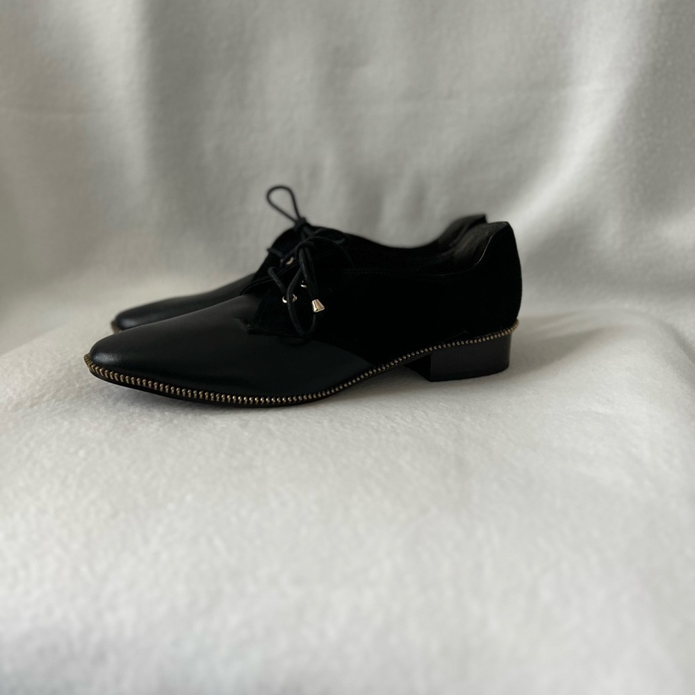 Adrianna Papell Size 8 1/2 Leather Black Lace-Up Loafer with Zippered Accent - Picture 2 of 15